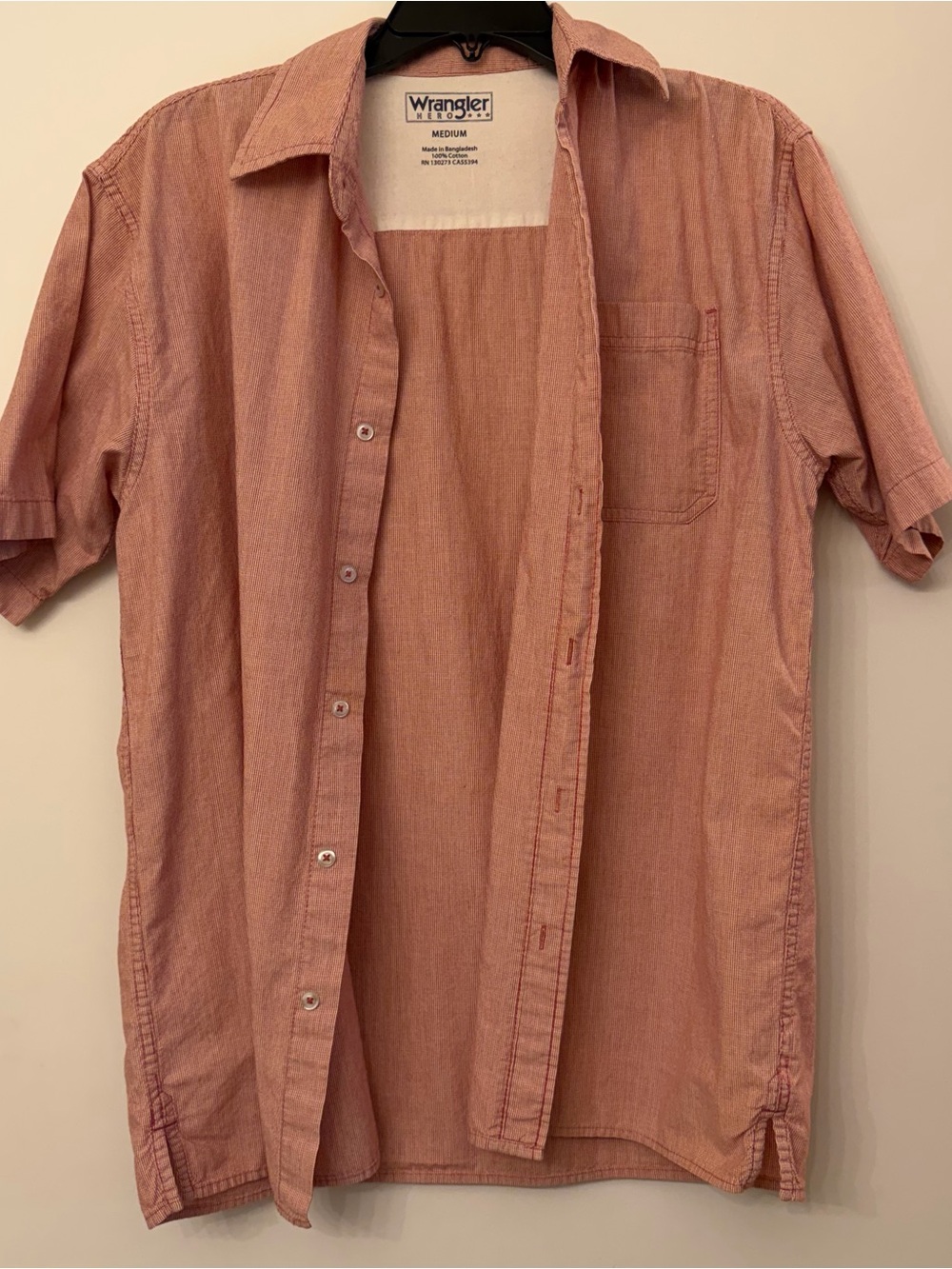Wrangler Men's Medium Short Sleeve Button-Down Shirt with Front Pocket